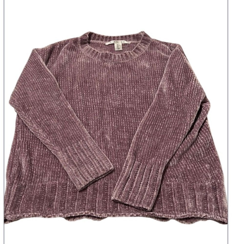 Max Studio super soft size large lavender long sleeve sweater EUC
